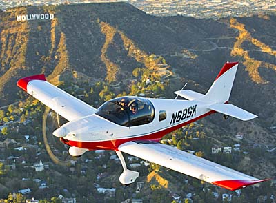 File:The Airplane Factory (TAF) Sling 2 Taildragger 'ZU-TDR'  (16952332365).jpg - Wikimedia Commons