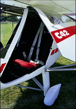 Ikarus C42 - my first time in an ultralight! : r/aviation