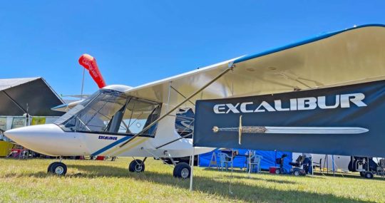 2-person ULM aircraft - C42 B - COMCO IKARUS GmbH - 4-stroke engine /  tourism / single-engine